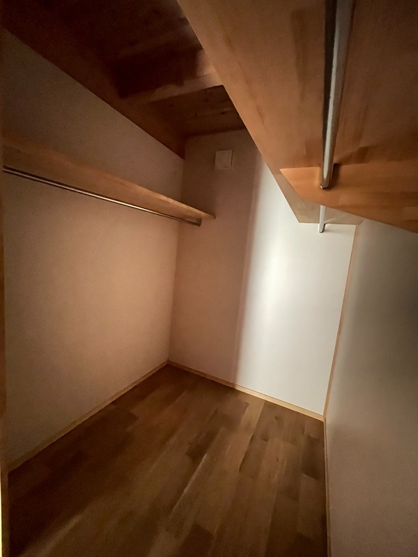 無垢杉檜と珪藻土の家 ベッドルーム