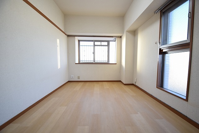 サンプラザ湘南 ベッドルーム