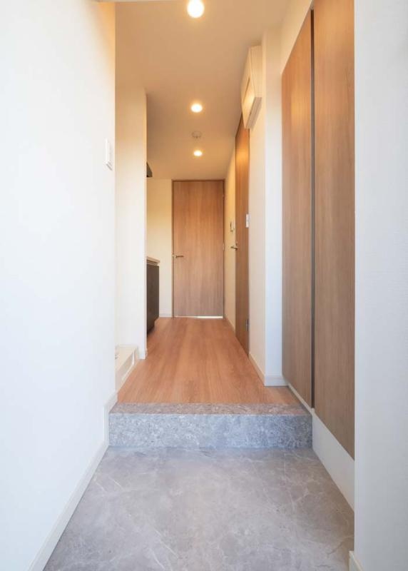 N-stage Hon-Atsugi Sakaecho 玄関