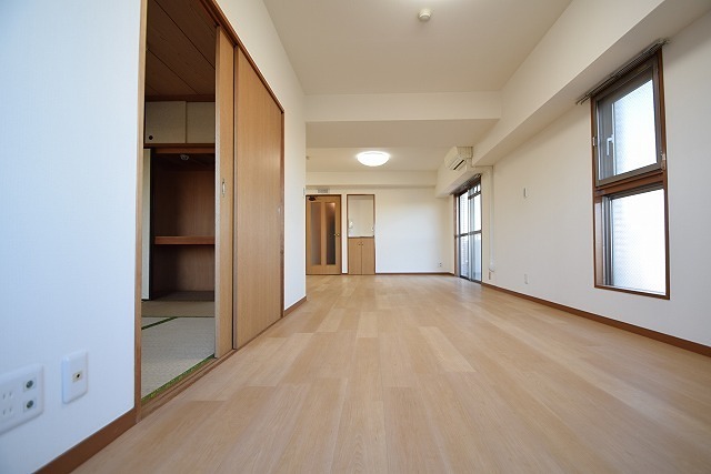 サンプラザ湘南 リビング