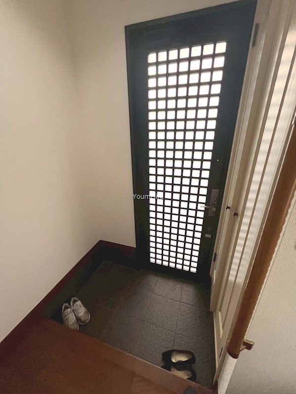 浜竹４丁目　積水ハウス１戸建て２階部分（タウンハウス） 玄関