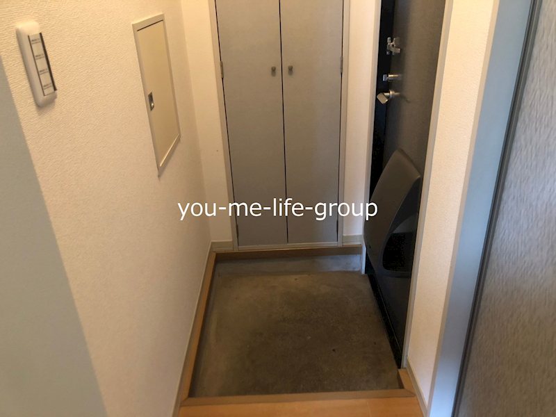 ボナールＢ 玄関