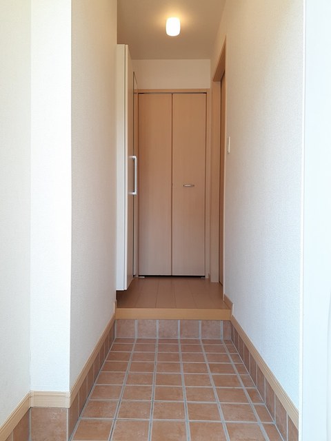 カーサ・プラシード 玄関