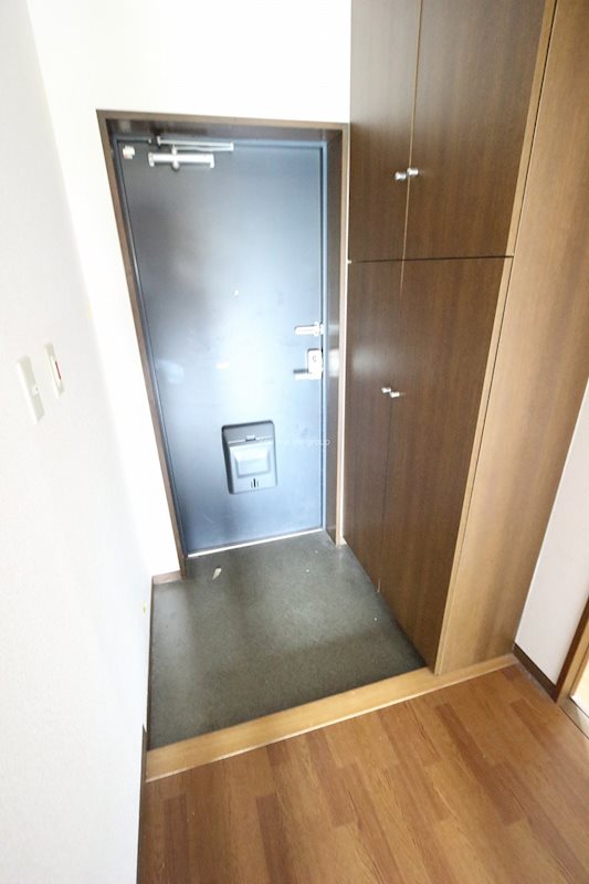 オーバーヒルズ参番館 玄関