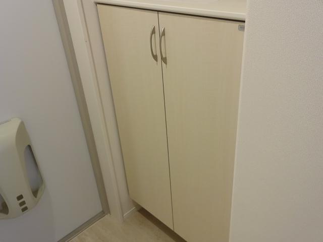 サン・ドゥーズ湘南 玄関