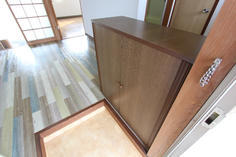 ジュエルハウス 玄関