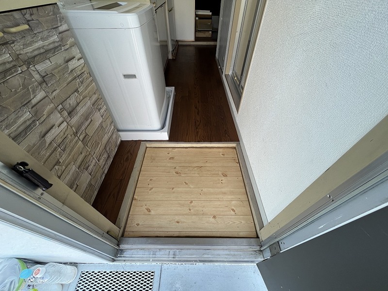 クロノス真田 玄関