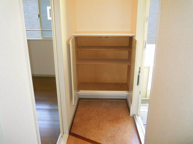 サンハイツ・ジュン 玄関