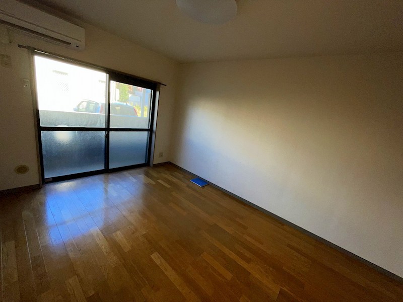 フィールド・ムーン リビング