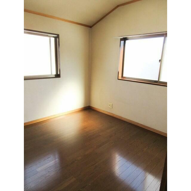 ヤスコビル ベッドルーム