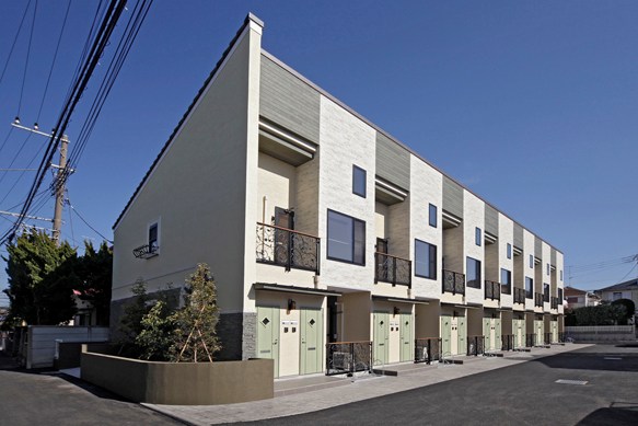 レザンベルク 203号室 外観