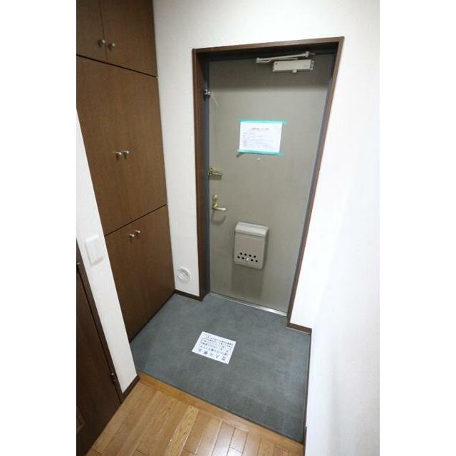 グランシャリオ　原宿 玄関