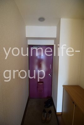 コシミズビル 玄関