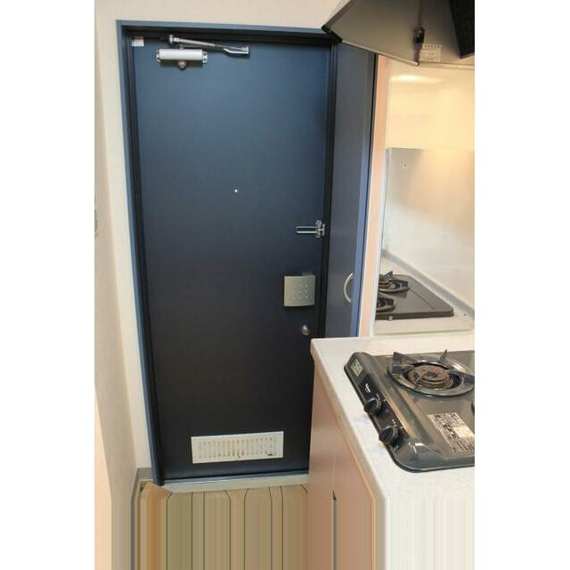 グランドール本郷台 玄関