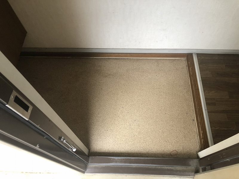 シャトル神戸 玄関