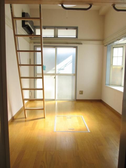 レオパレス戸塚エクセル第８ リビング