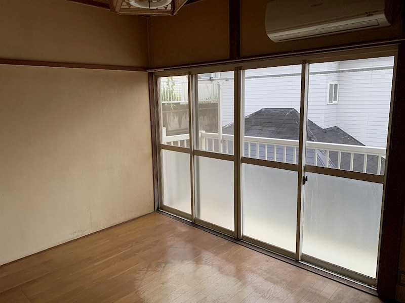 マークハウス 玄関