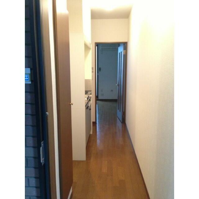 アンプルール　湘南ヒルズ 玄関