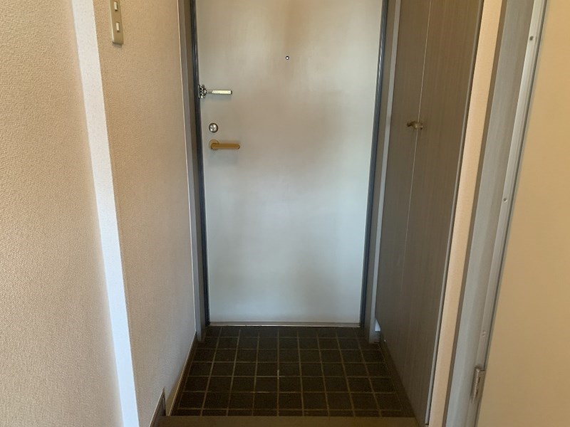 ライオンズプラザ海老名 玄関