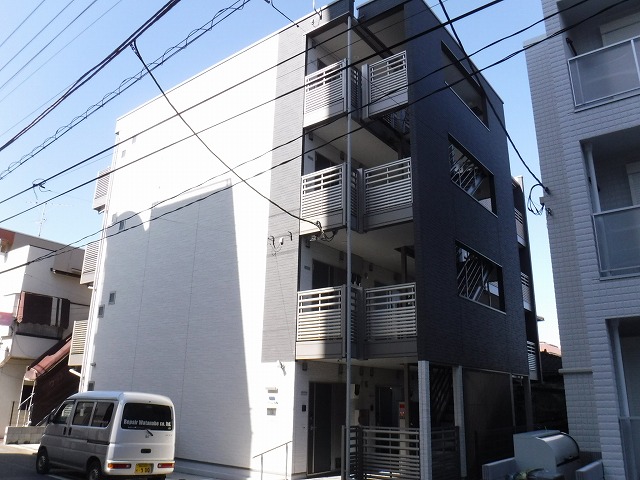 クレイノソラーレ平塚 305号室 外観