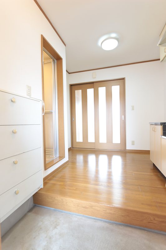 ドミール五番館 玄関