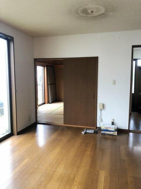 和泉が丘戸建 リビング