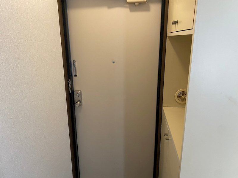 ゼフィールマンションＢ棟 玄関