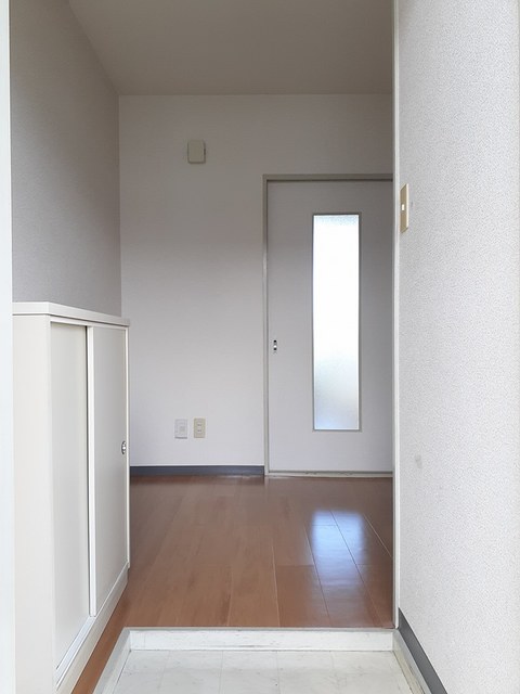 ニューシティハイツＡＯＫＩ 玄関