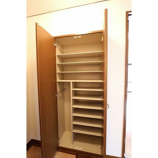 ラークヒルズⅡ 玄関