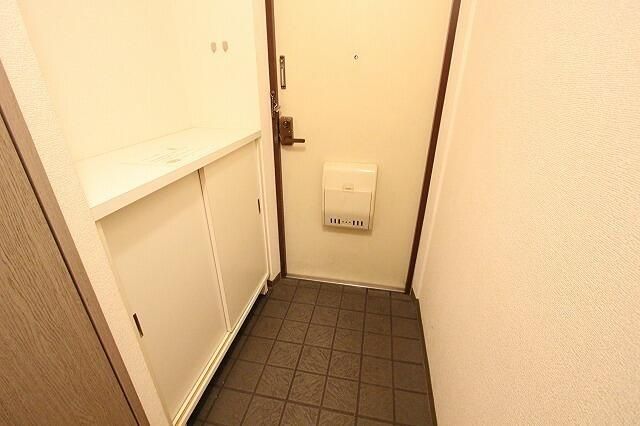クレール湘南 玄関