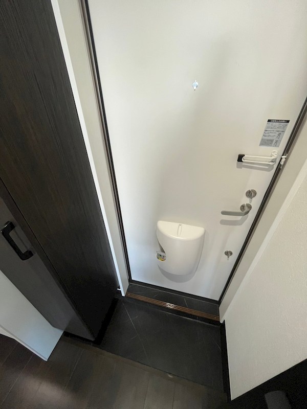 ハウズライフ厚木六番館 玄関