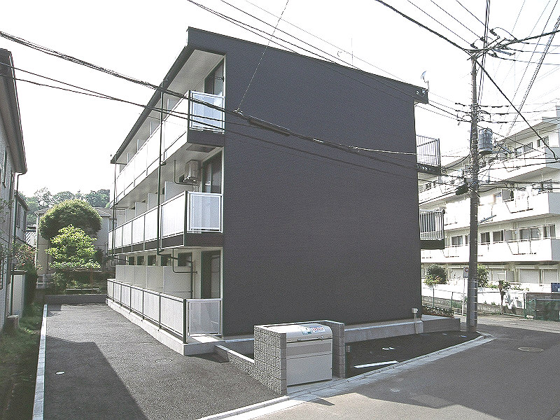 レオパレスエスカリエ青家 301号室 外観