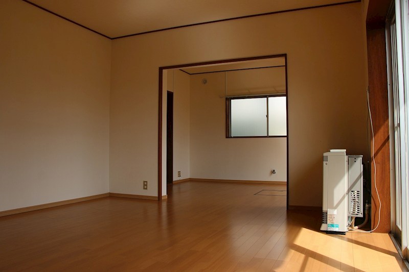 片瀬山1丁目戸建 リビング