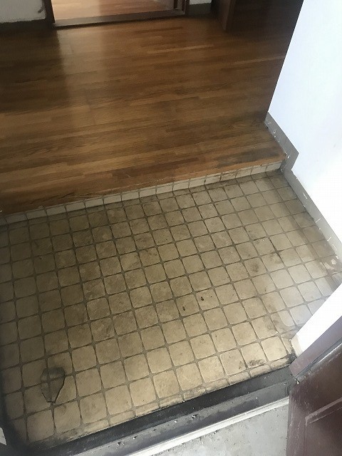 メルヴェイユヌー湘南 玄関