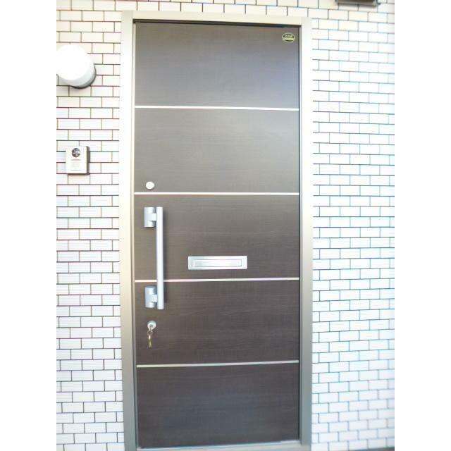 メイ　シェノン 玄関