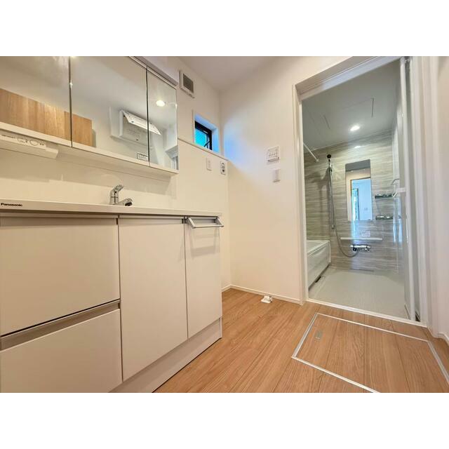ＱＬＡＺＯ　泉区新橋町　戸建 その他1