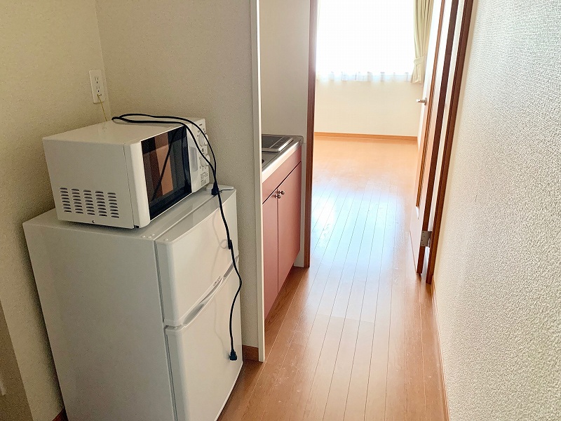レオパレスリバーサイドパレス 玄関