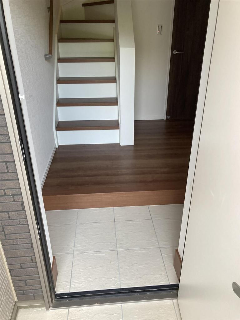 リーブルファイン平塚出縄 玄関