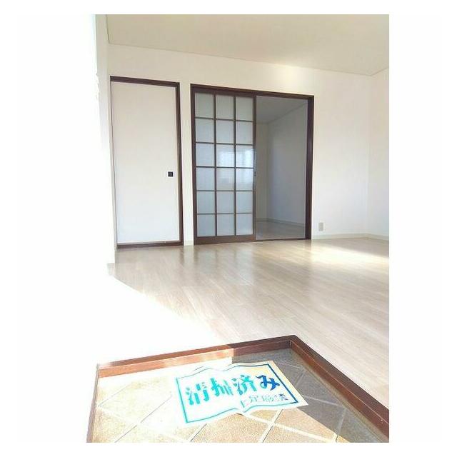 藤アーバンヒルズ 玄関