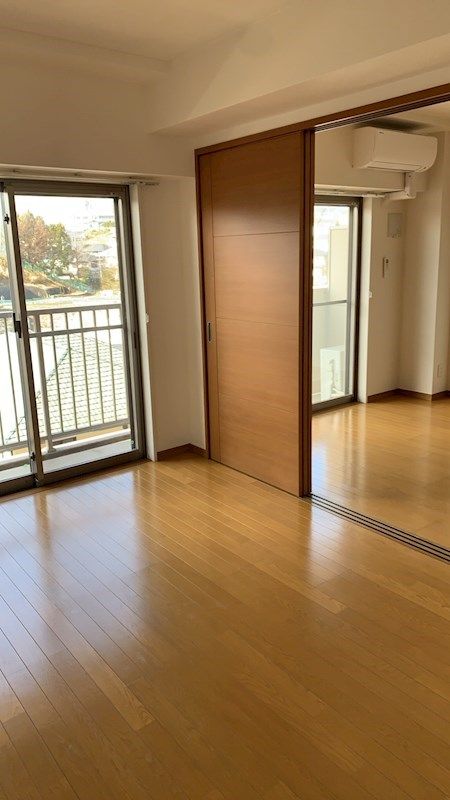ビューヒルズ東戸塚壱番館 リビング