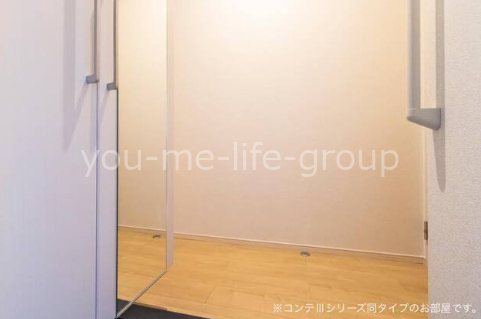 プラシードＳ 玄関