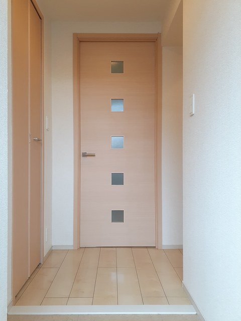 ライルヴィラ 玄関