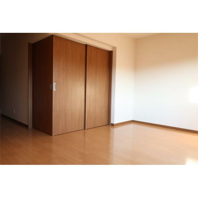 エミーナ ベッドルーム