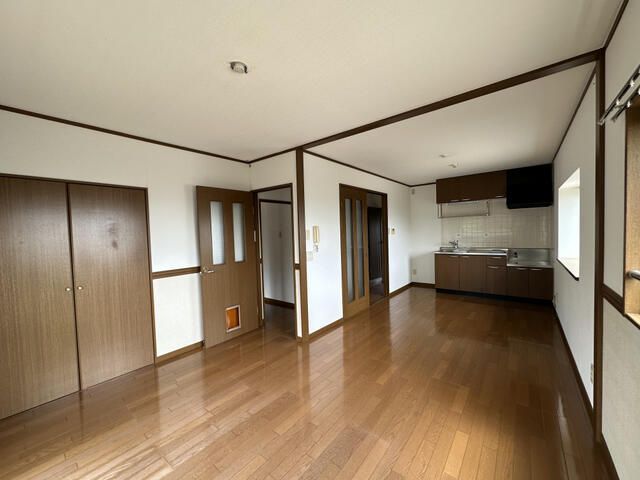厚木国際飯山レジデンスＣ リビング