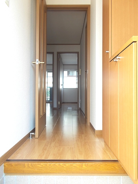 カーサクルーゼ 玄関