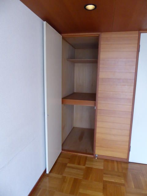 ステアーズアパートメント 収納