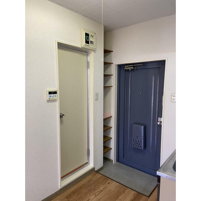 チトセヤメゾン 玄関