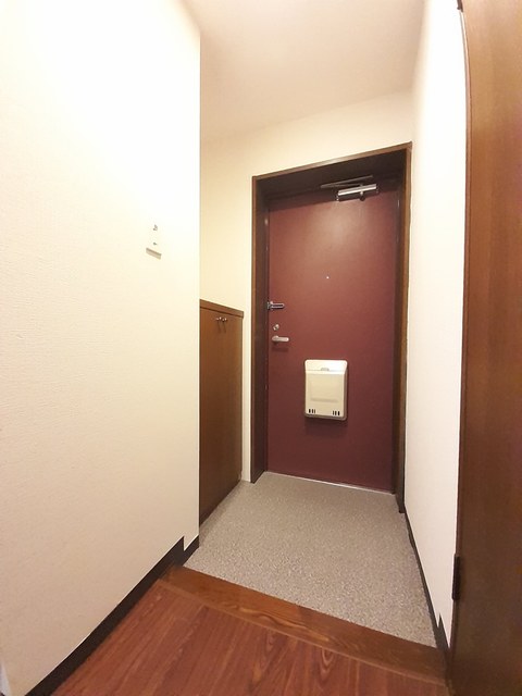 ビューパレスいずみ 玄関