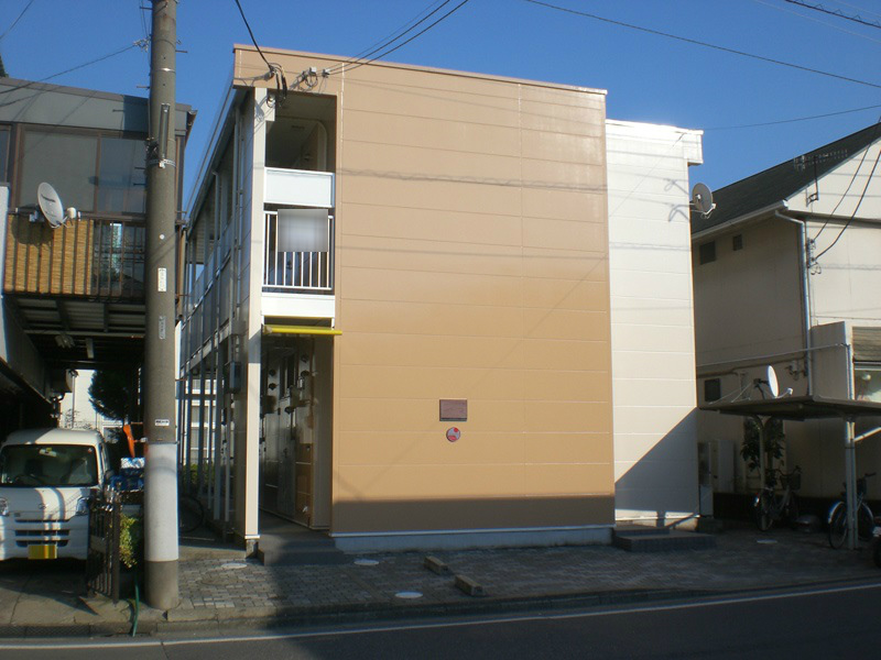 レオパレスカトレア 202号室 外観