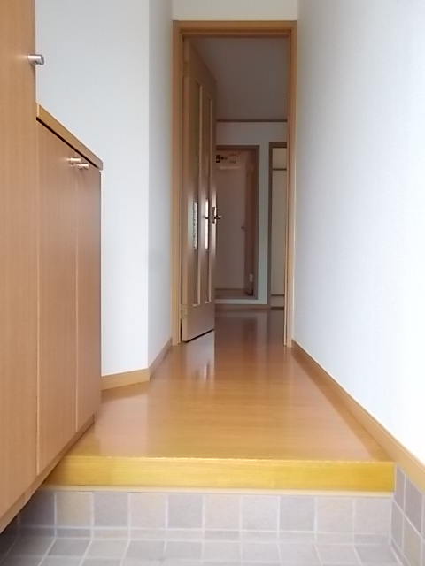 ア・ラ・モードⅡＡ 玄関